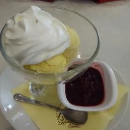 Óvárosi Kávéház & Étterem Mosonmagyaróvár - Étel/ital