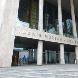 P'Art Kávéház & Bisztró - Művészetek Palotája Budapest - Külső kép