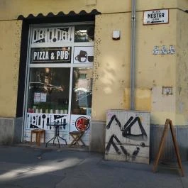 Pacsi Pizzéria & Kulturális Központ Budapest - Külső kép