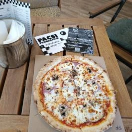 Pacsi Pizzéria & Kulturális Központ Budapest - Étel/ital