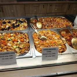 Pagoda Wok Bar - Auchan, Fót - Étel/ital