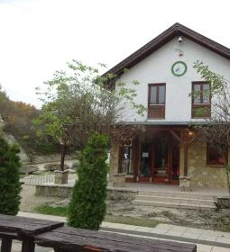 Pál Söröző & Barlangterasz