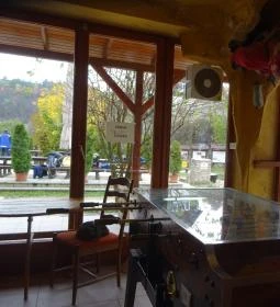 Pál Söröző & Barlangterasz