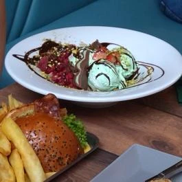 Palacsinta Palota & Burger Budapest - Étel/ital