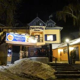 Creppy PalacsintaHáz, Miskolc - Külső kép