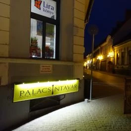 Palacsintavár Eger - Külső kép