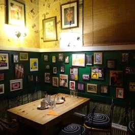 Palacsintavár, Eger - Belső