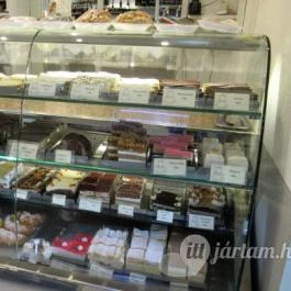 Palermo Cukrászda Dabas - Étel/ital