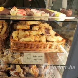 Palermo Cukrászda Dabas - Étel/ital