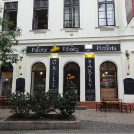 Palotai Pékség & Király Streat Grill Budapest - Külső kép