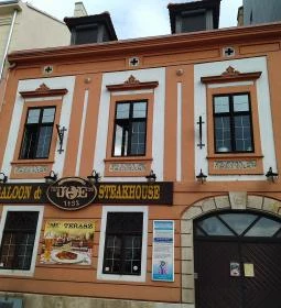 Papa Joe Saloon & Steak House