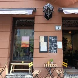 Papírkutya Veszprém - Külső kép