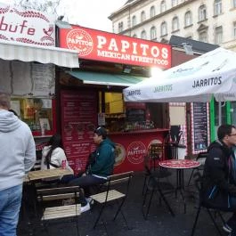 Papitos Mexican Street Food Budapest - Külső kép