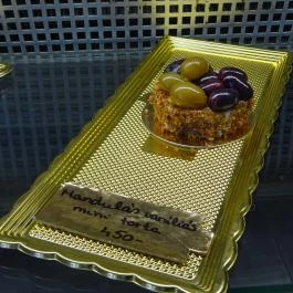 Papsajt Étterem & Kávéház Szolnok - Étel/ital