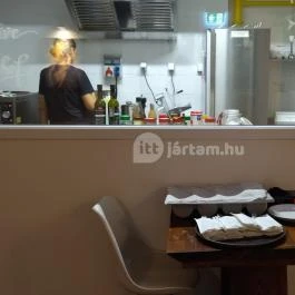 Parabolic Lázárus Brewery Budapest - Belső