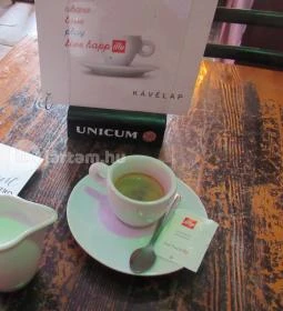 Parlament Bistro & Bar