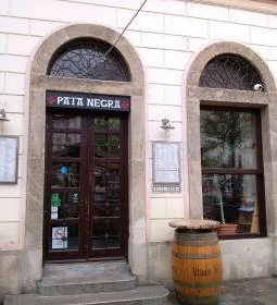 Pata Negra Pest