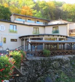 Patak Bisztró és Borozó