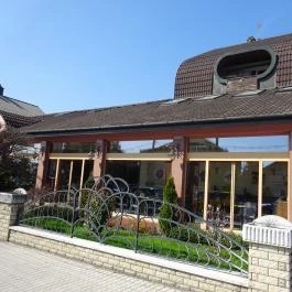 Pataki Cukrászda, Érd - Külső kép