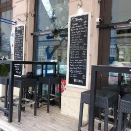 Patmos Records & Café Budapest - Külső kép