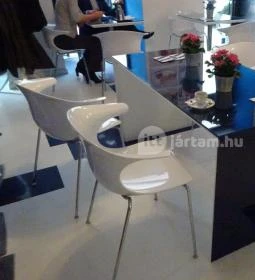 Patmos Records & Café