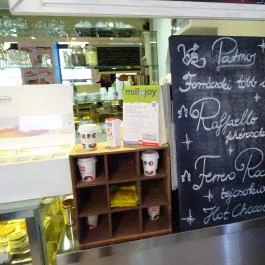 Patmos Records & Café Budapest - Belső