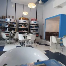 Patmos Records & Café Budapest - Belső