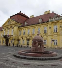 Pátria Kávéház & Étterem