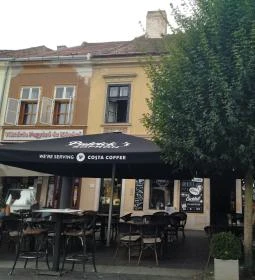 Patrick's Pizzeria & Lounge