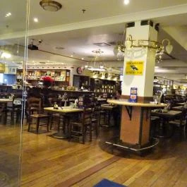 Paulaner Sörház - MOM Park Budapest - Belső