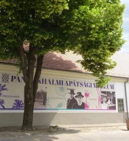 Pausa Apátsági Kávéház