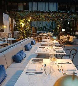 Pavilon Restaurant & Bar