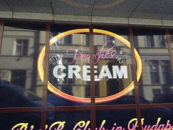 Peaches & Cream Budapest