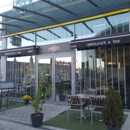 Pearl Harbor Restaurant, Bowling & Bar - Stop Shop Budapest - Külső kép