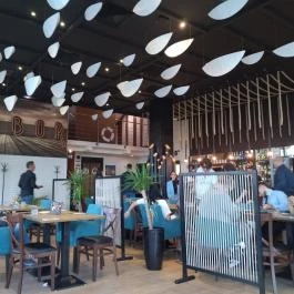 Pearl Harbor Restaurant, Bowling & Bar - Stop Shop Budapest - Belső