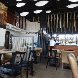 Pearl Harbor Restaurant, Bowling & Bar - Stop Shop Budapest - Belső