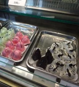 Pécsi Zserbó Cukrászda