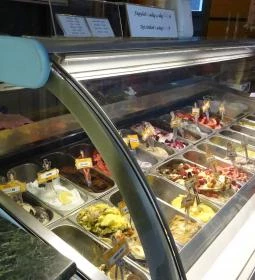 Pécsi Zserbó Cukrászda