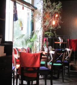 Peet & the Flat White