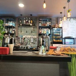 Pepe & Milán croissant & espresso bar Budapest - Belső