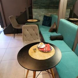 Pepe & Milán croissant & espresso bar Budapest - Belső