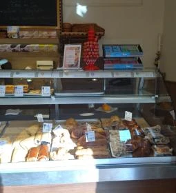 Peresztegi Pékség - Deák tér