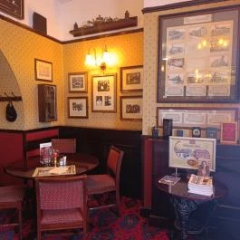  Perkovátz Ház English Pub & Restaurant, Sopron - Belső
