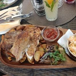  Perkovátz Ház English Pub & Restaurant, Sopron - Étel/ital