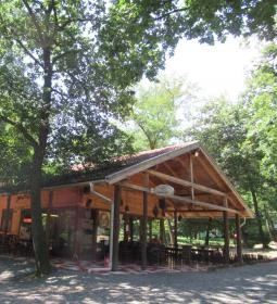 Peron Café - Holdfény Liget