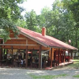 Peron Café - Holdfény Liget Gyöngyösfalu - Külső kép