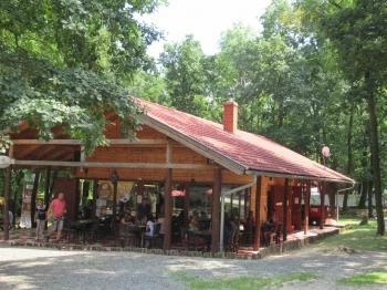 Peron Café - Holdfény Liget Gyöngyösfalu