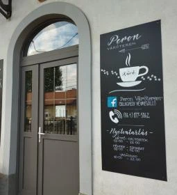 Peron váróterem söröző