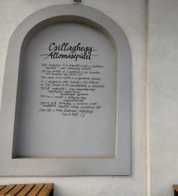 Peron váróterem söröző