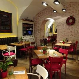 Pest-Buda Bistro & Terrace Budapest - Belső